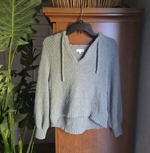 SO Women's Crop Hoodie in Soft Green